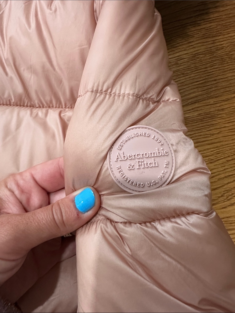 Abercrombie & Fitch Girls' Light Pink Puffer Coat with Faux Fur Hood- size 15/16 - Picture 6 of 9